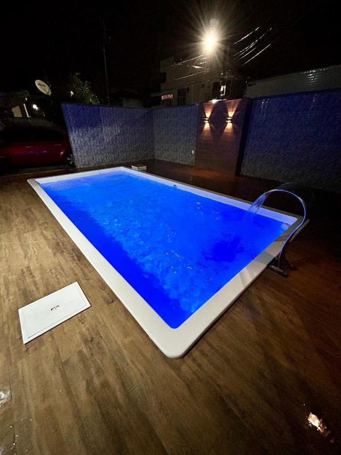 Casa de férias Casa Com Piscina Casaalbertibc