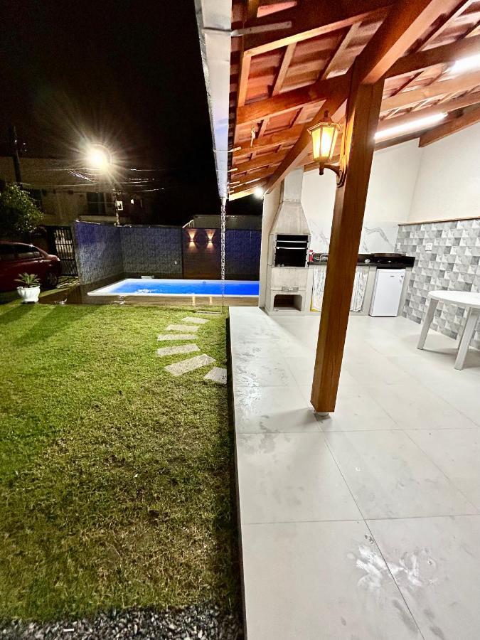 Casa de férias Casa Com Piscina Casaalbertibc *